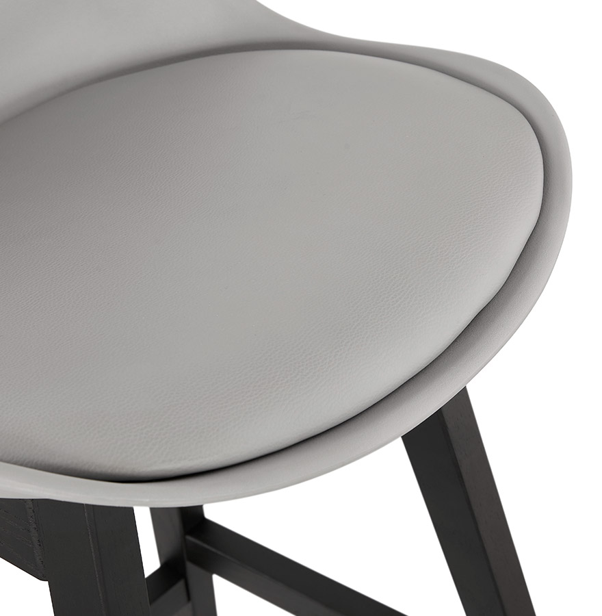 Design barstool APRIL